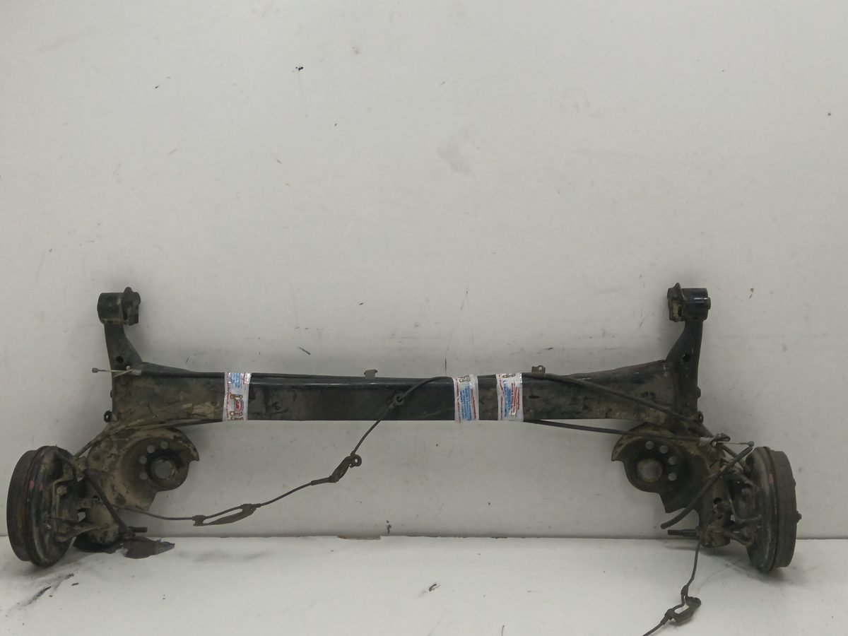 Puente Trasero Toyota Yaris (KSP9/SCP9/NLP9) 2005-2008 Básico 1.4L 66kW