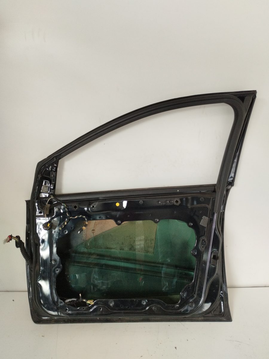 Puerta Delantera Derecha Ford Focus Lim. (CB4) 2007-2011