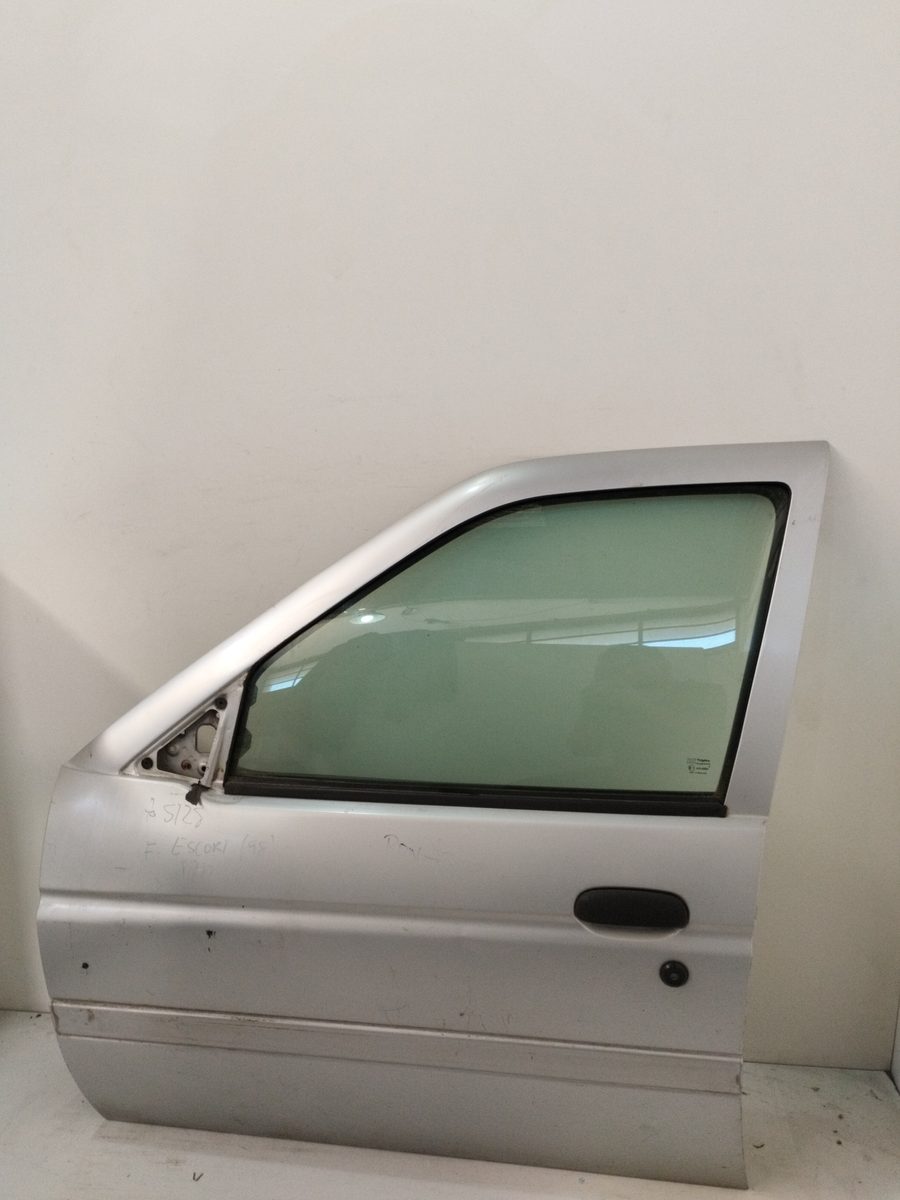 Puerta Delantera Izquierda Ford Escort 1995-2000