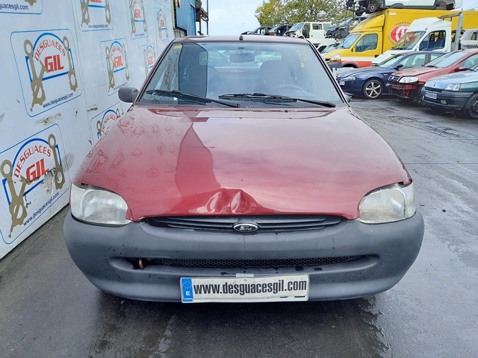 Ford Escort del que se desmontó esta pieza