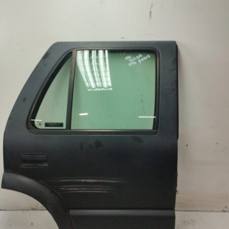 Puerta Trasera Derecha Chevrolet Blazer (NEU) 1994-2001 Básico