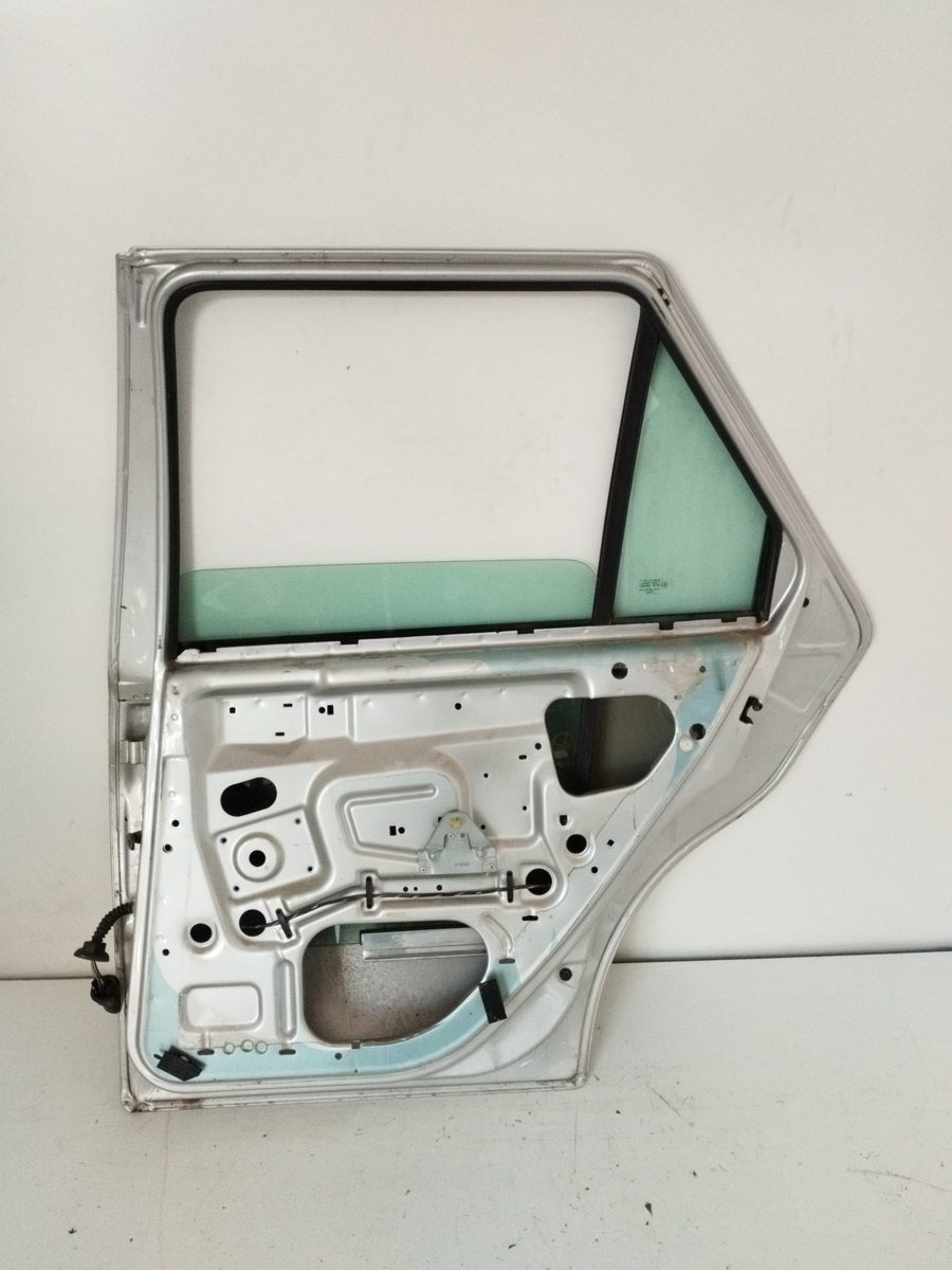 Puerta Trasera Derecha Ford Fiesta (DX) 1999-2002