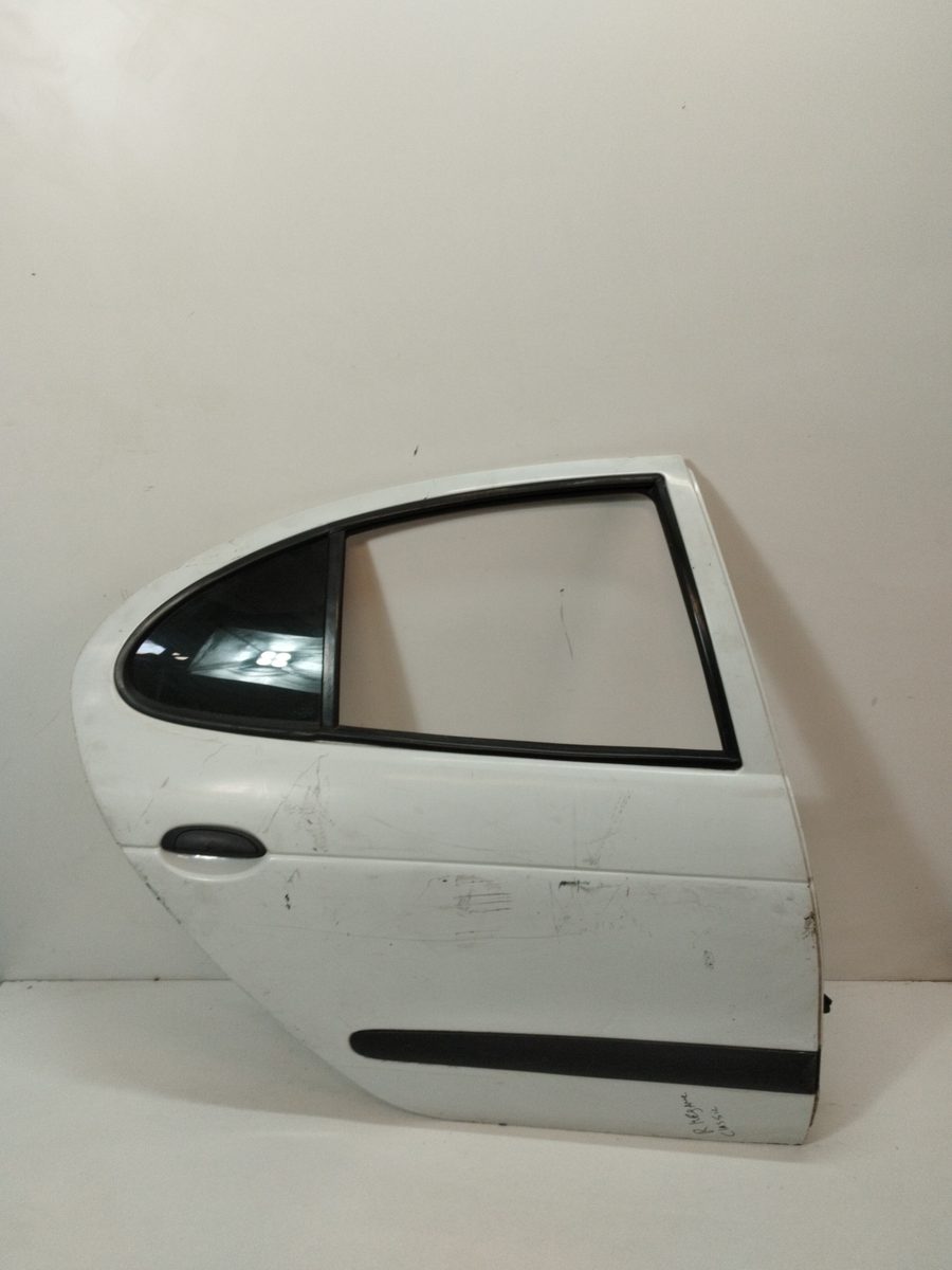 Puerta Trasera Derecha Renault Megane I Classic (LA0) 1996-2001