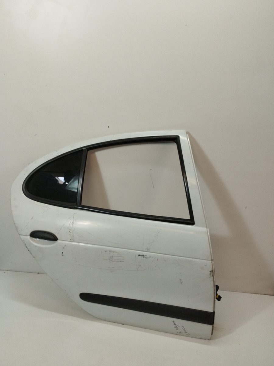 Puerta Trasera Derecha Renault Megane I Classic (LA0) 1996-2001