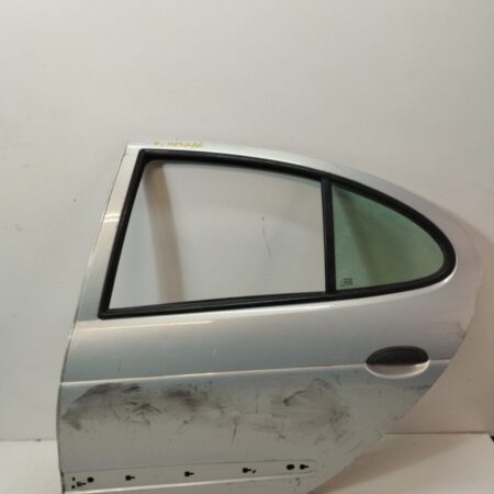 Puerta Trasera Izquierda Renault Megane I Classic (LA0) 1996-2001 Alize
