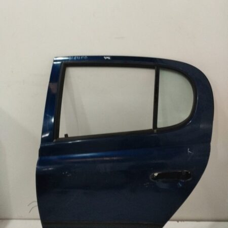 Puerta Trasera Izquierda Toyota Yaris (NCP1/NLP1/SCP1) 1999-2005 Linea Terra