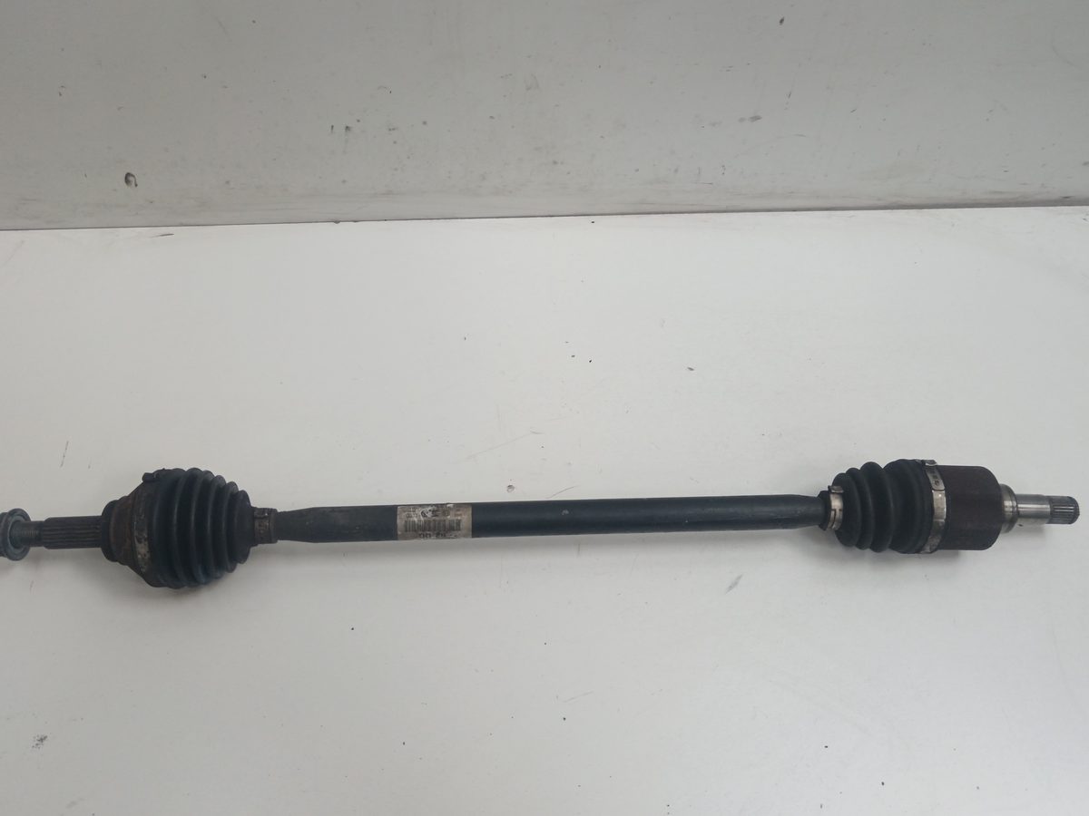 Semieje Delantero Derecho/Izquierdo Volkswagen Up! (121) 2011-2016 *