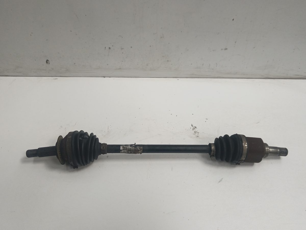 Semieje Delantero Derecho/Izquierdo Volkswagen Up! (121) 2011-2016 *