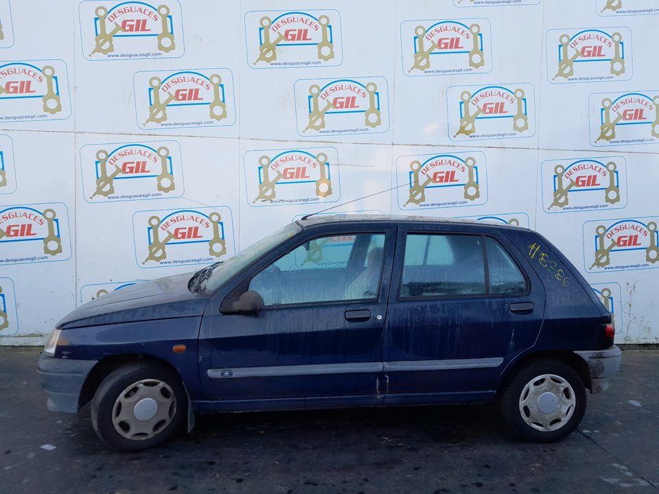 Renault Clio I Fase I+II (B/C57) del que se desmontó esta pieza
