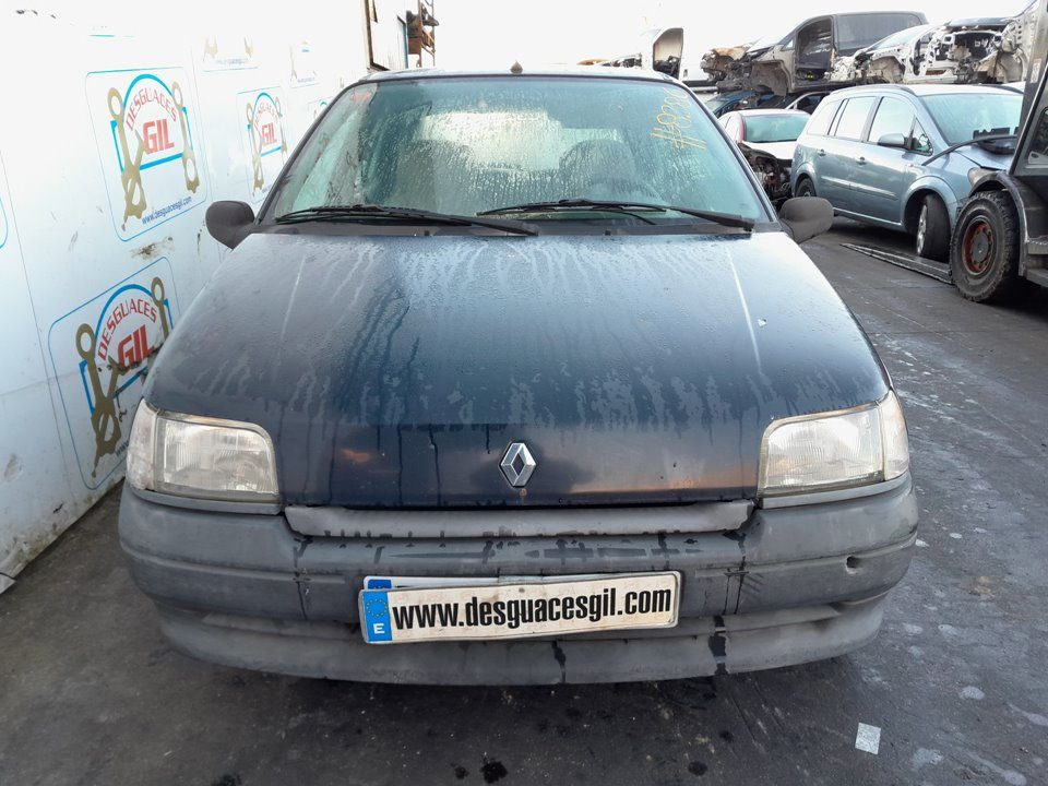 Renault Clio I Fase I+II (B/C57) del que se desmontó esta pieza