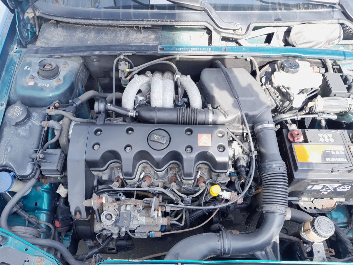 Citroën Saxo del que se desmontó esta pieza