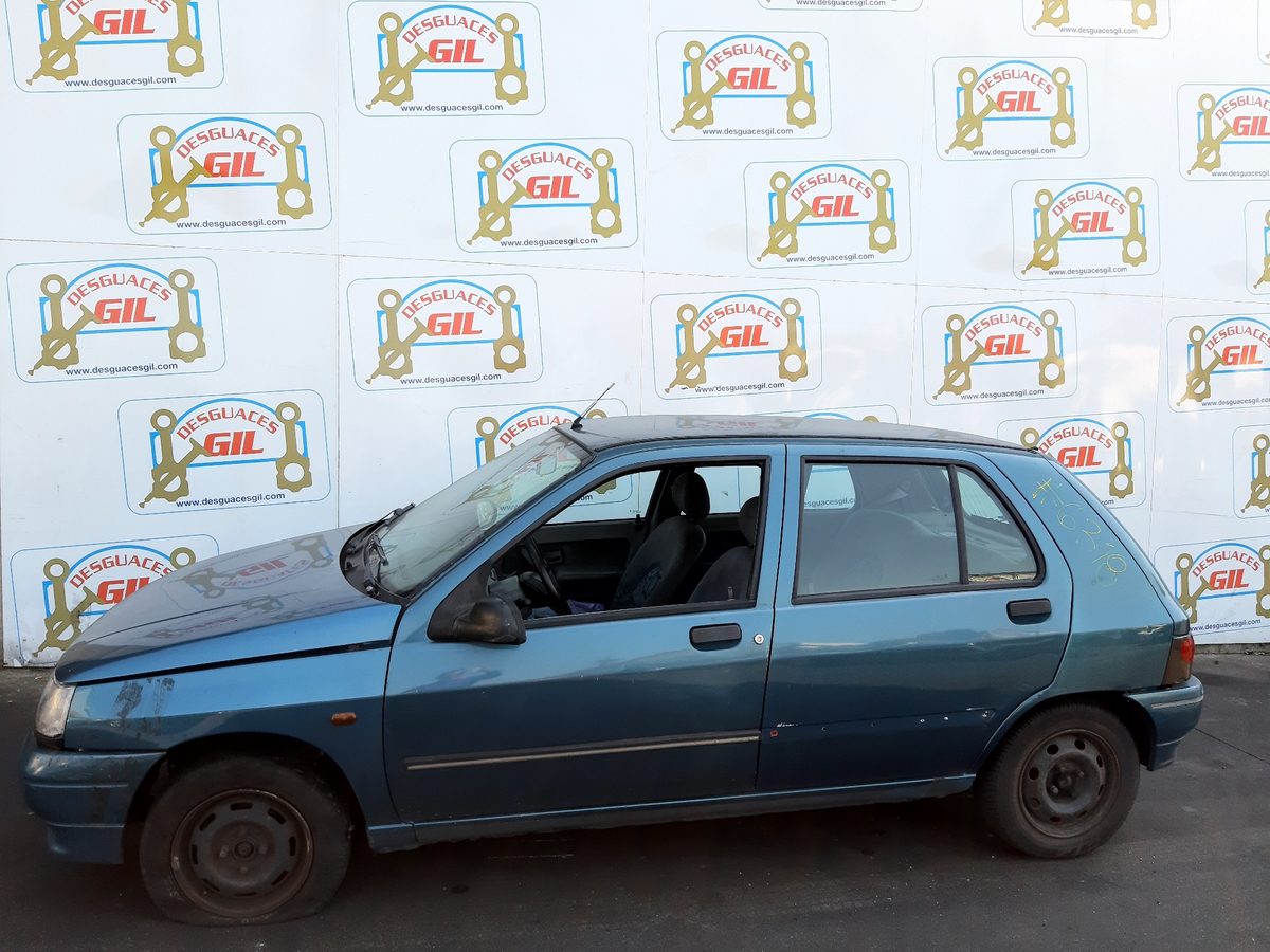 Renault Clio I Fase I+II (B/C57) del que se desmontó esta pieza