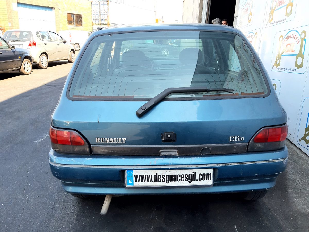 Renault Clio I Fase I+II (B/C57) del que se desmontó esta pieza