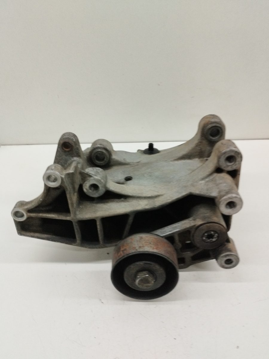 Soporte Alternador Peugeot 206 Berlina 1998-2010 XT 1.4L 55kW 9631013280