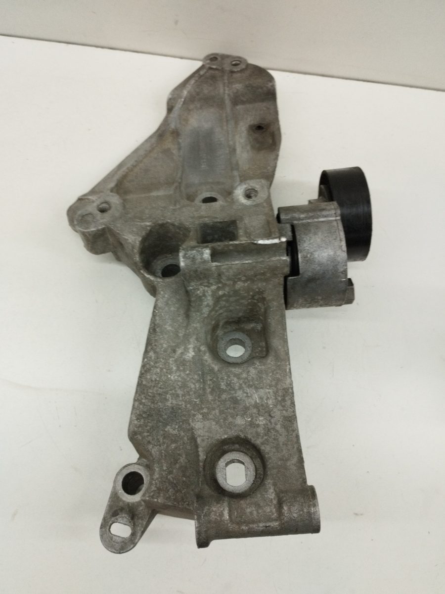 Soporte Alternador Renault Megane Ii Berlina 5p 2002-2009 Confort Authentique 8200327134