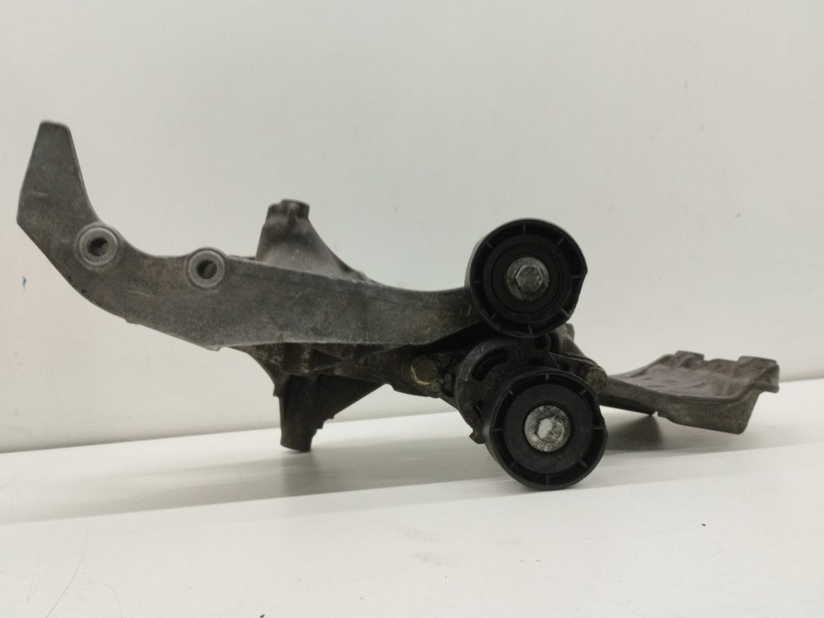 Soporte Alternador Renault Scenic (JA..) 1999-2003 1.9 dTi Diesel 1.9L 59kW 037811