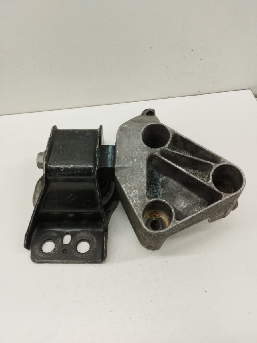 Soporte Motor Derecho Renault Megane Ii Berlina 5p 2002-2009 8200592642