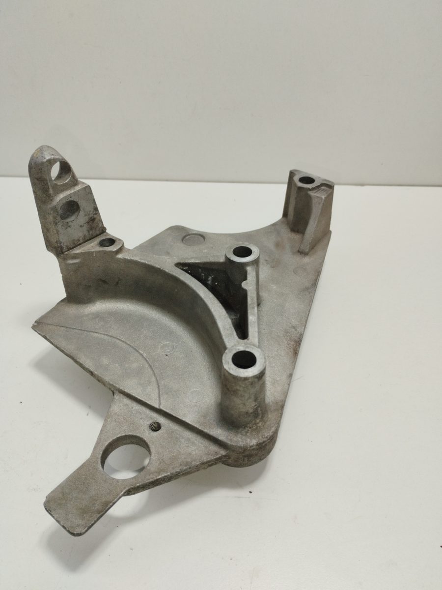 Soporte Motor Derecho Renault Megane Iii Berlina 5 P 2008-2016 Dynamique 820040866