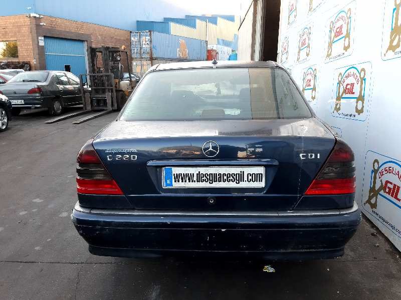 Mercedes-Benz Clase C (W202) del que se desmontó esta pieza