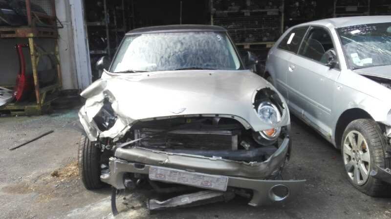 Mini Mini (R56) del que se desmontó esta pieza