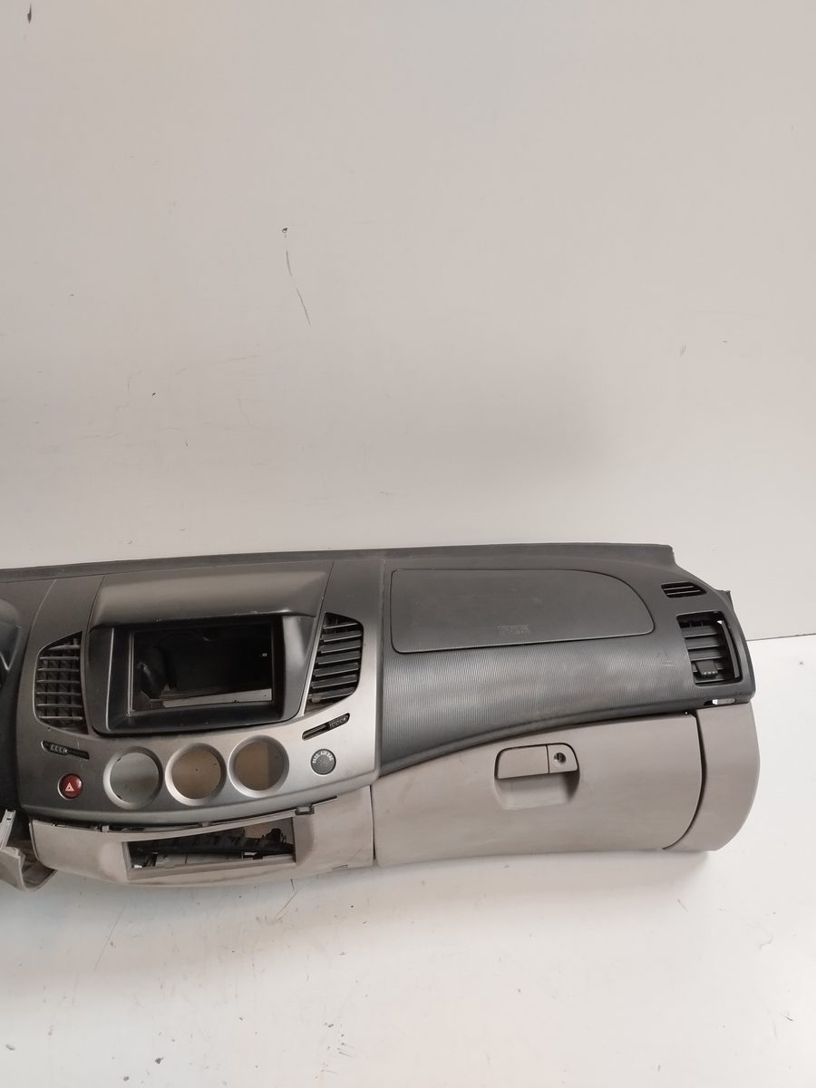 Tablero Puerta a Puerta Mitsubishi L 200 (KA0/KB0) 2006-2015