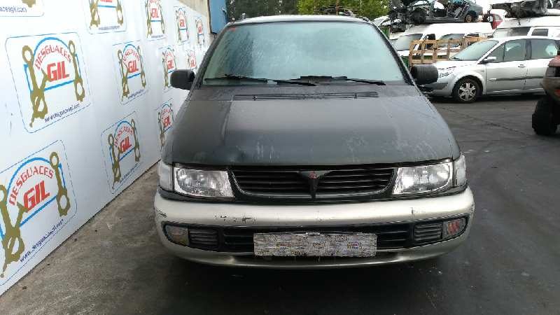Mitsubishi Space Wagon (N30/N40) del que se desmontó esta pieza