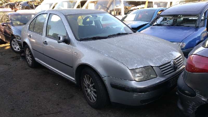 Volkswagen Bora (1J2) del que se desmontó esta pieza