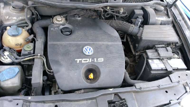 Volkswagen Bora (1J2) del que se desmontó esta pieza