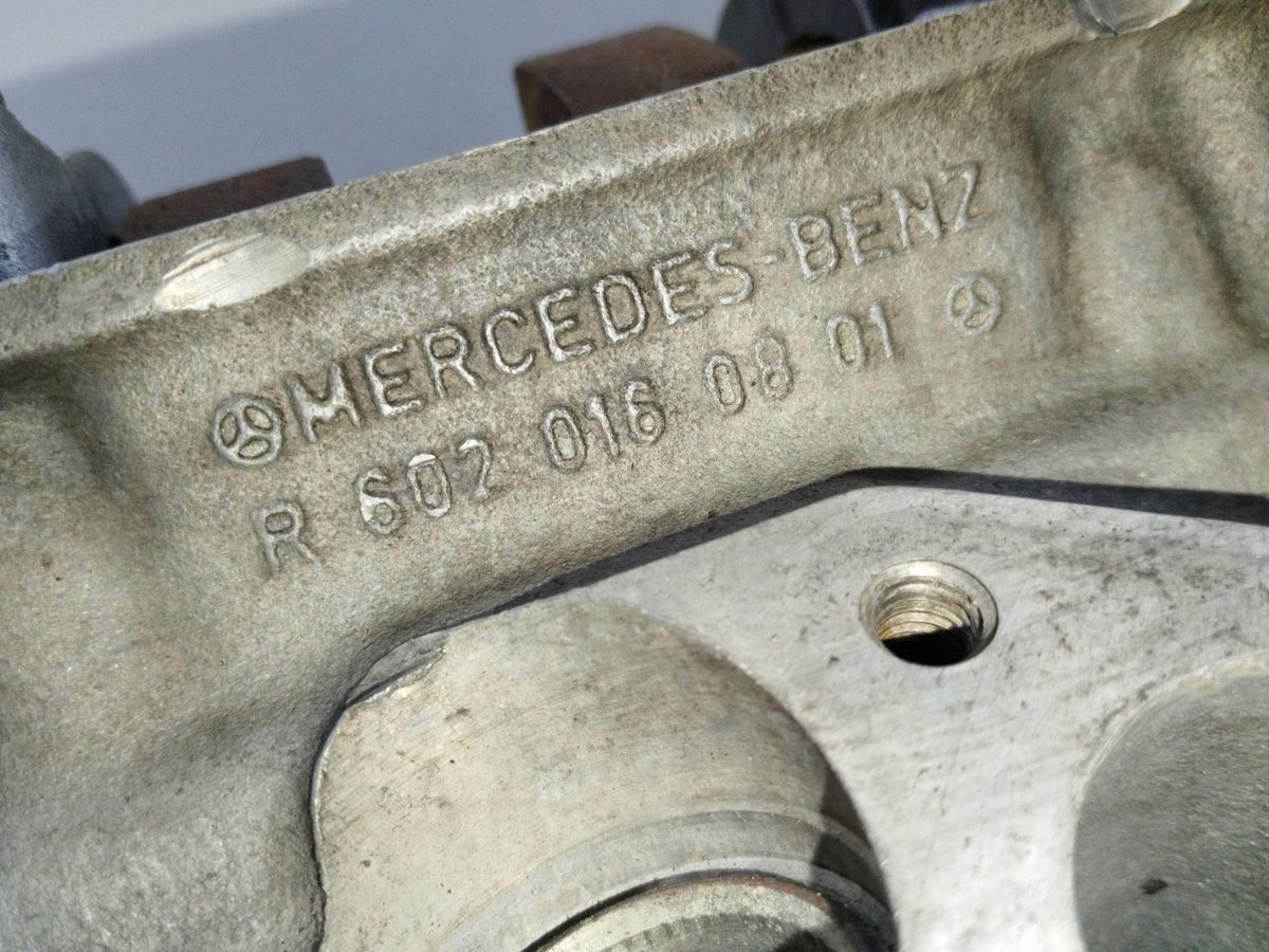 Tapa de Cilindros Mercedes-Benz Clase E (W124) 1984-1997
