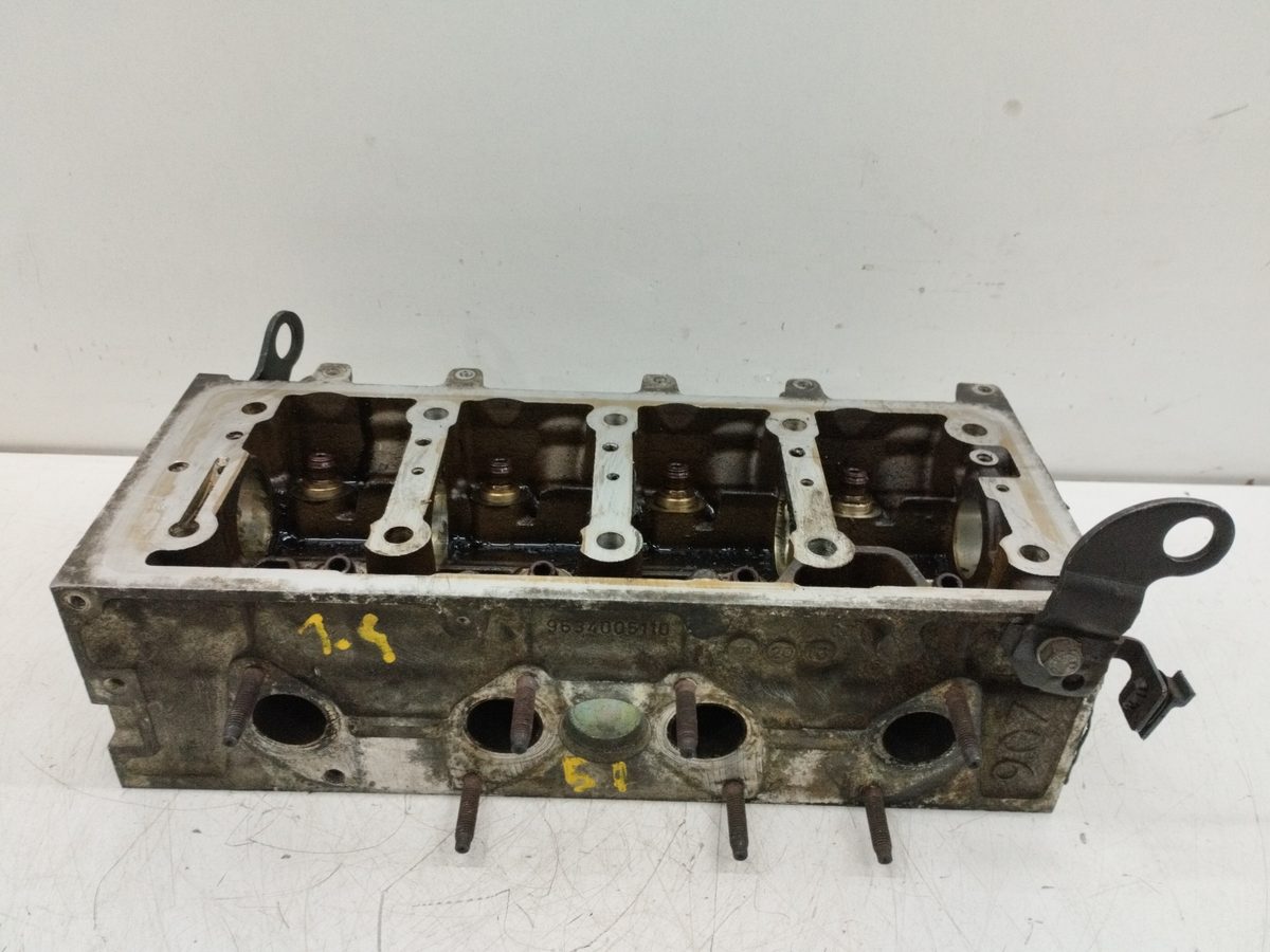 Tapa De Cilindros Peugeot 206 Berlina 1998-2010 XR 1.4L 55kW 9634005110