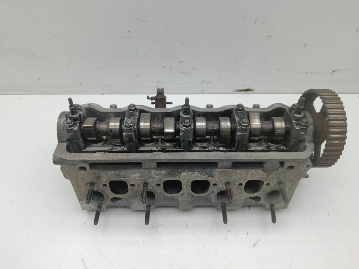 Tapa De Cilindros Volkswagen Polo (9N1) 2001-2005 1.9 TDI 1.9L 74kW 038103373E