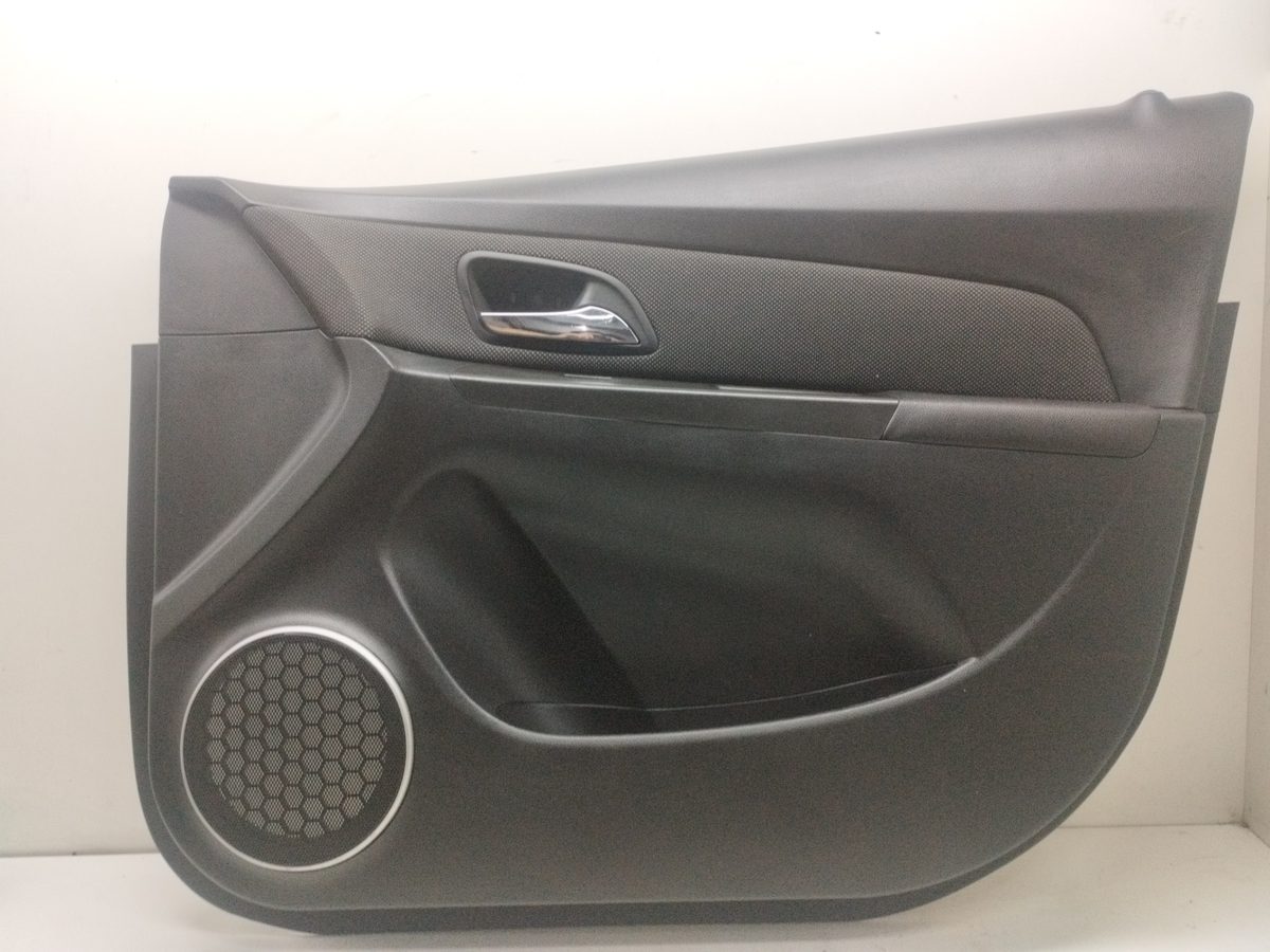 Tapizado Interior Puerta Delantero Derecho Chevrolet Cruze 2009-2014