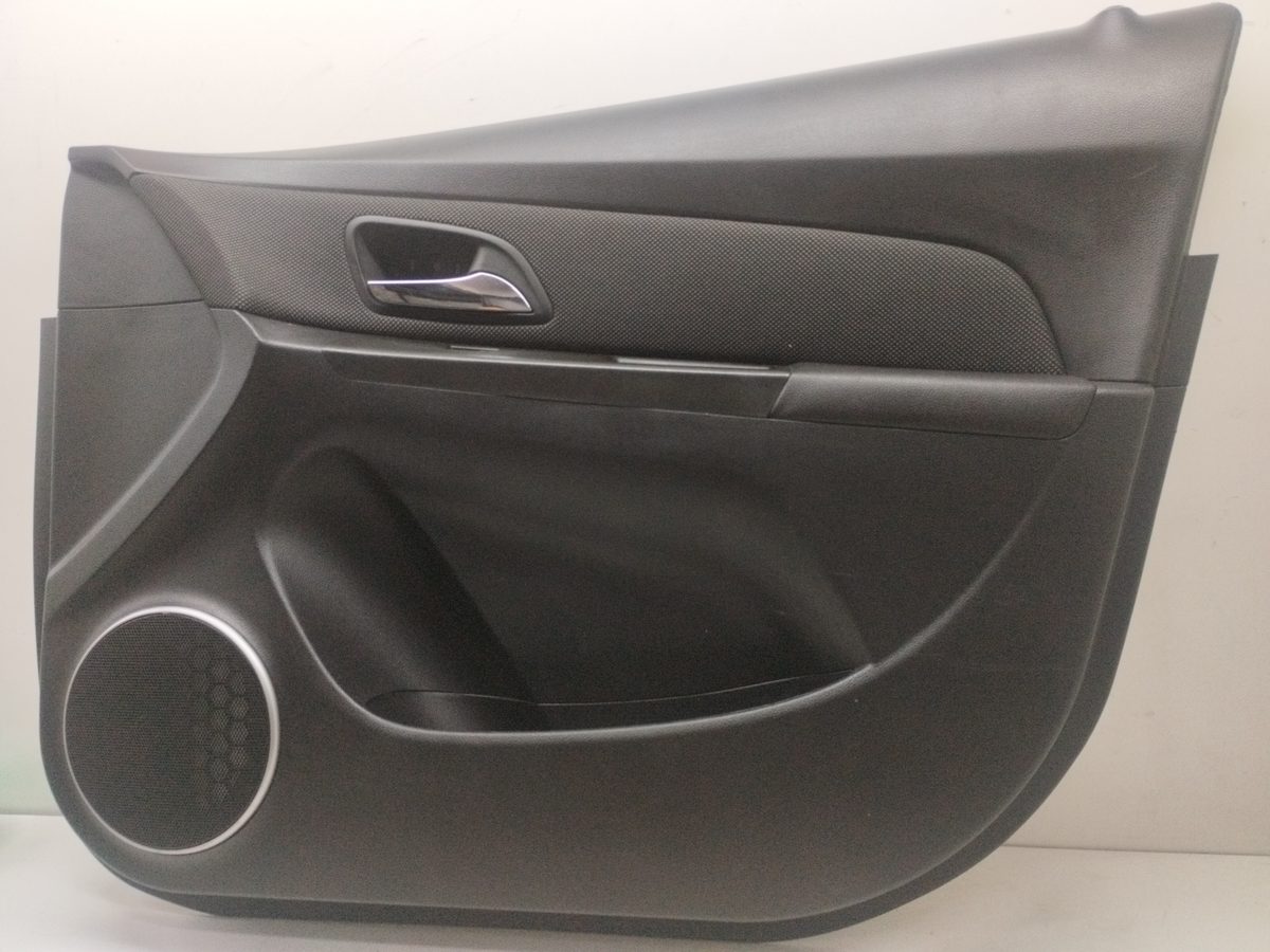 Tapizado Interior Puerta Delantero Derecho Chevrolet Cruze 2009-2014