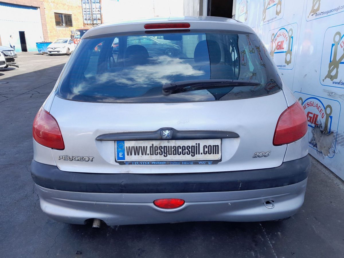 Peugeot 206 del que se desmontó esta pieza