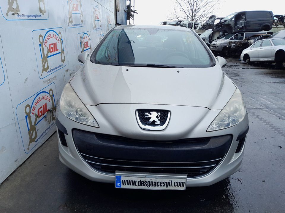 Peugeot 308 del que se desmontó esta pieza