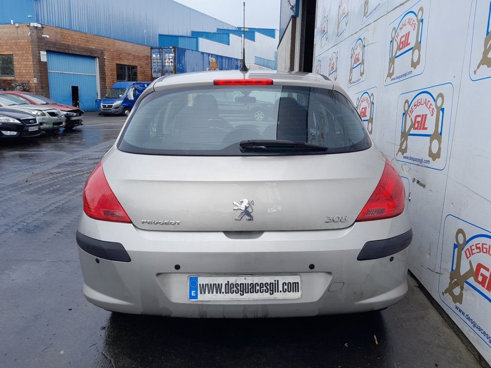 Peugeot 308 del que se desmontó esta pieza