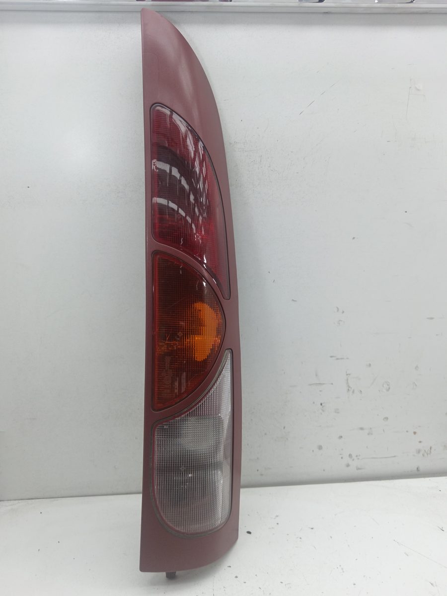 Farol Trasero Derecho Exterior Renault Kangoo (F/KC0) 1997-2005