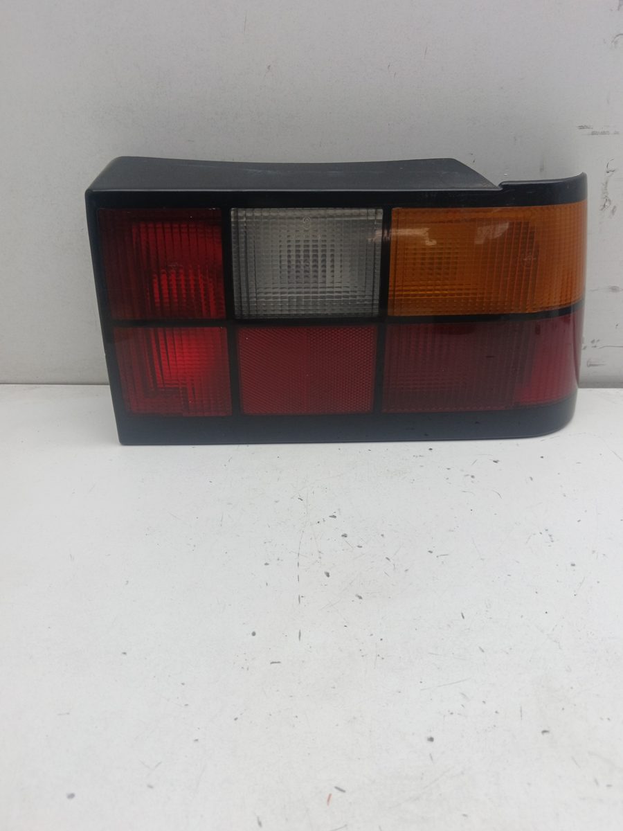 Farol Trasero Derecho Exterior Volvo Serie 460 1989-1997