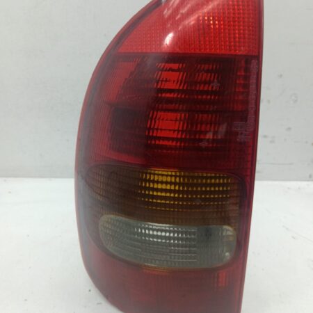 Farol Trasero Izquierdo Exterior Chevrolet Corsa B 1993-1997