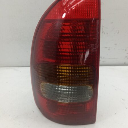 Farol Trasero Izquierdo Exterior Chevrolet Corsa B 1993-1997
