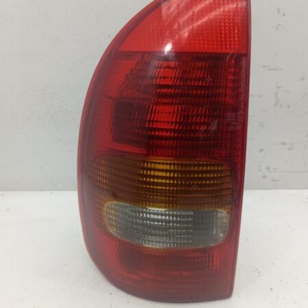 Farol Trasero Izquierdo Exterior Chevrolet Corsa B 1993-1997