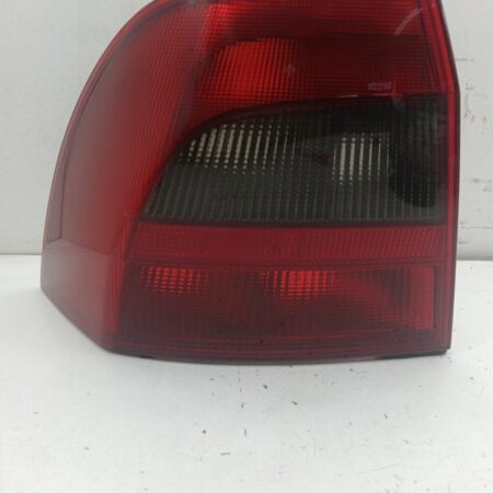 Farol Trasero Izquierdo Exterior Chevrolet Vectra B 1995-2002