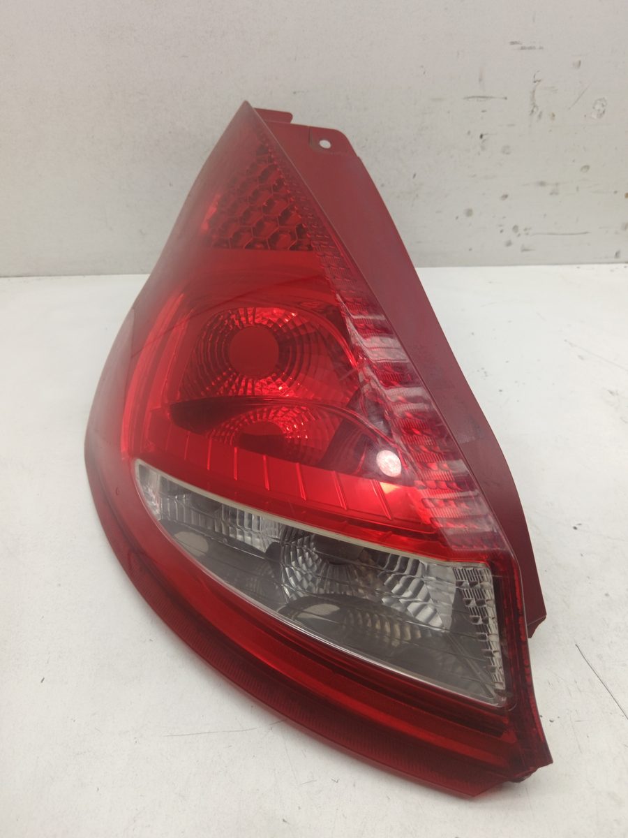 Farol Trasero Izquierdo Exterior Ford Fiesta (CB1) 2008-2013