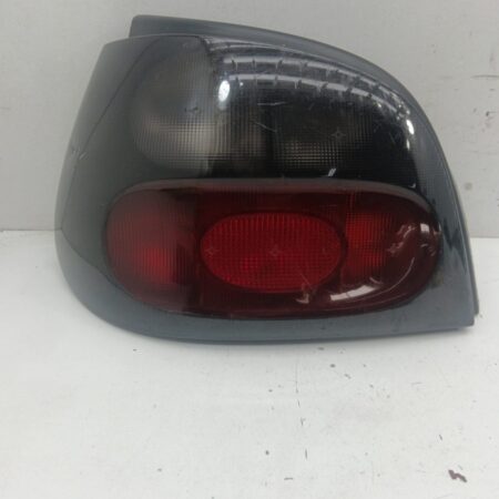 Farol Trasero Izquierdo Exterior Renault Megane I Classic (LA0) 1996-2001