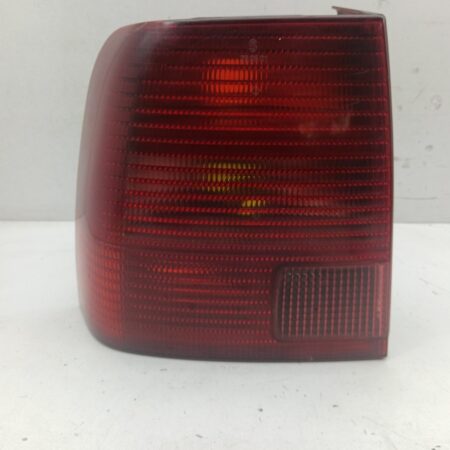 Farol Trasero Izquierdo Exterior Volkswagen Passat Variant (3B5) 1997-2000